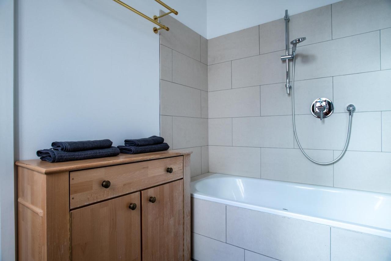 Alt-Berliner Eckkneipe - "Feuchte Ecke" Apartment Exterior foto