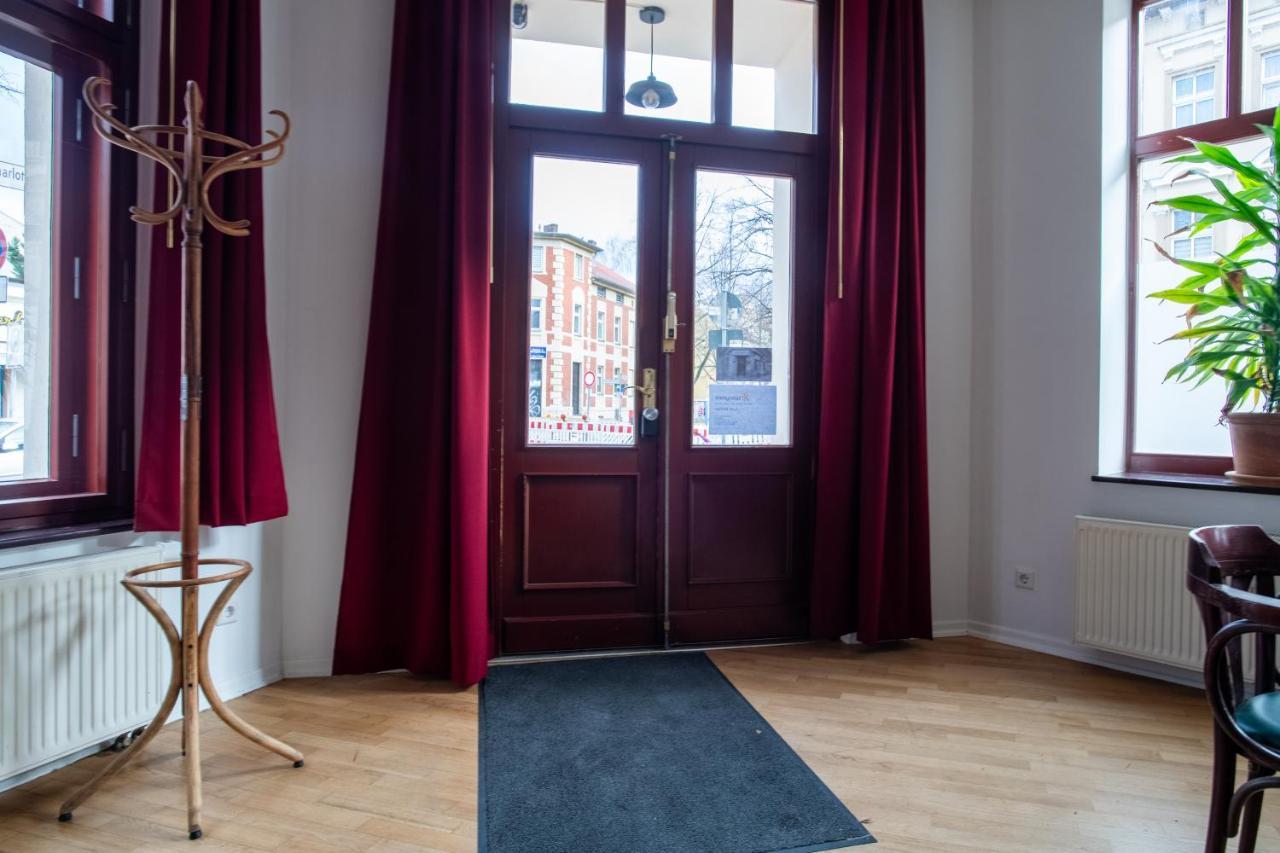 Alt-Berliner Eckkneipe - "Feuchte Ecke" Apartment Exterior foto