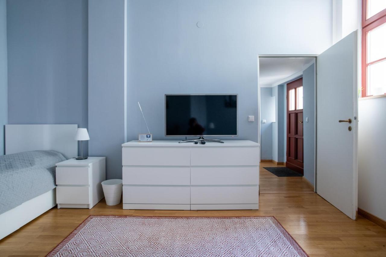 Alt-Berliner Eckkneipe - "Feuchte Ecke" Apartment Exterior foto