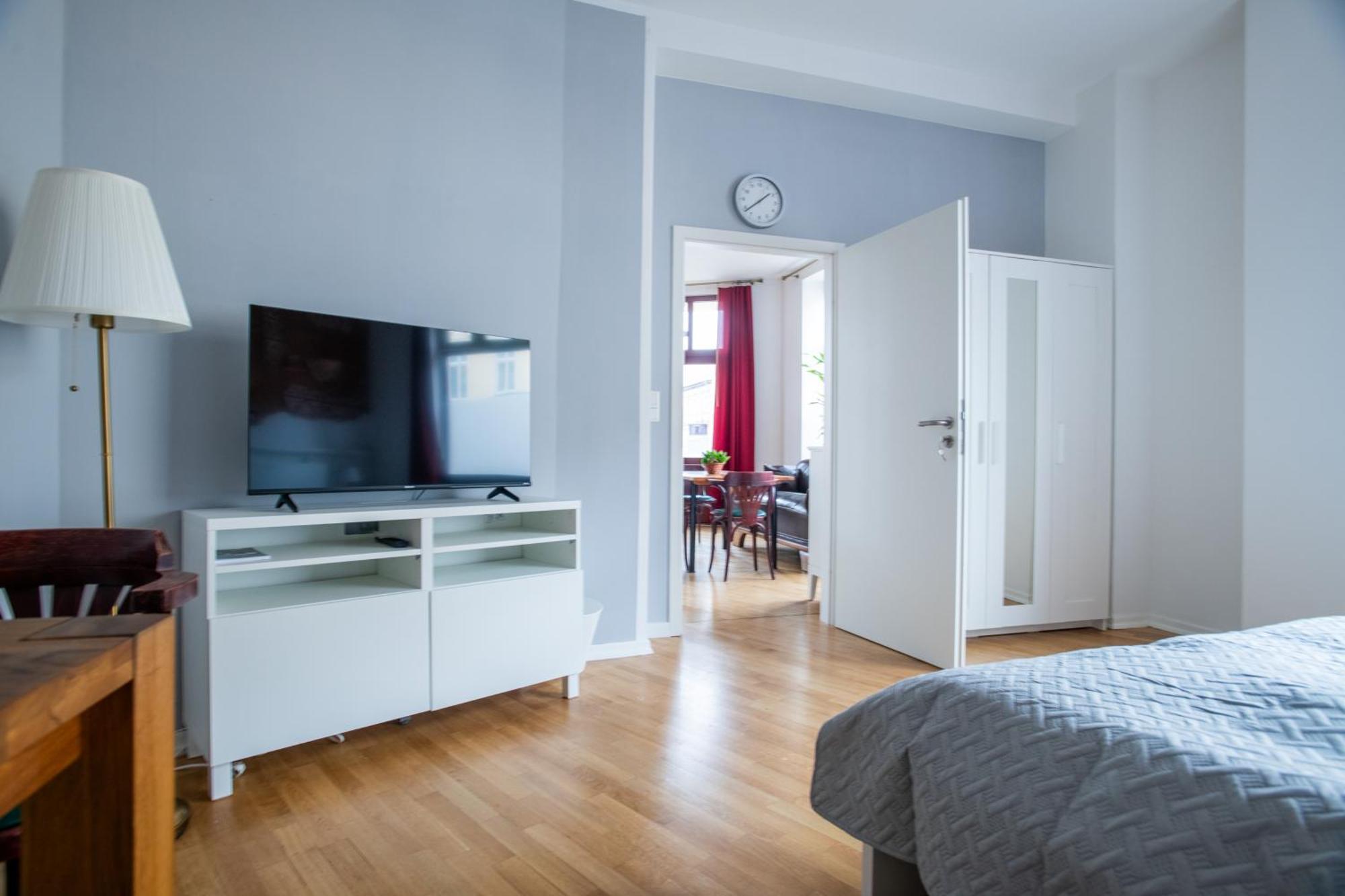 Alt-Berliner Eckkneipe - "Feuchte Ecke" Apartment Exterior foto